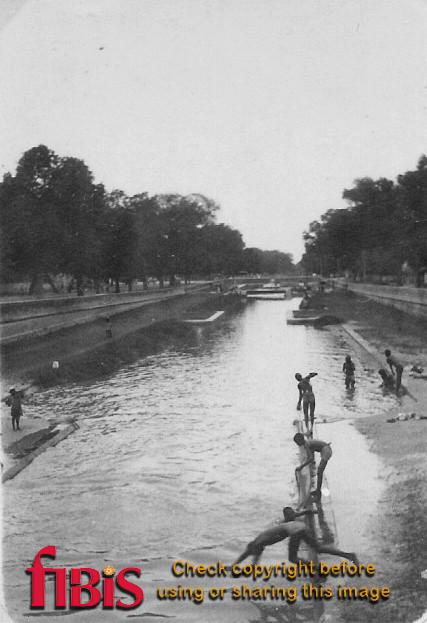 Ganges+Canal+Cawnpore+1915.jpg
