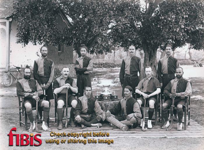 52nd Sikhs Hockey Team 1911.jpg