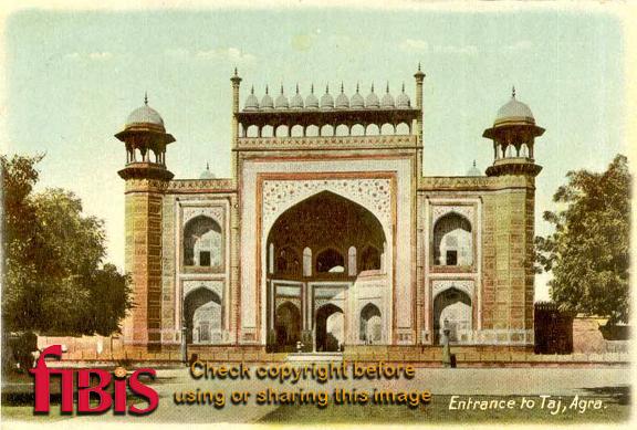 Entrance to the Taj Agra