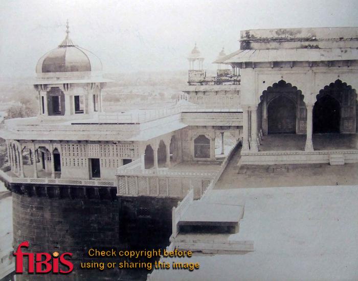 Diwan-i-Khas, Fatehpur Sikri 3.jpg