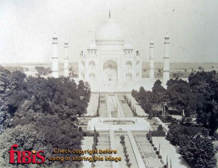 Taj Mahal, Agra.jpg