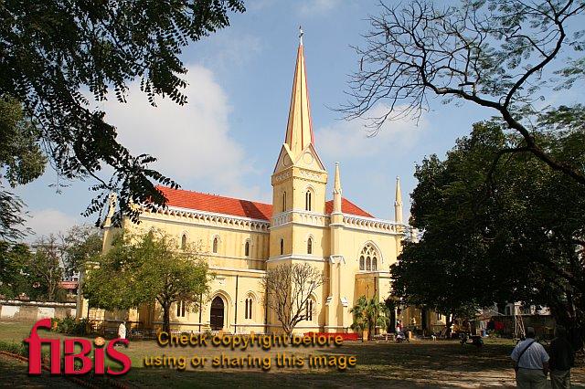 Christ Church Cathedral, Lucknow.jpg