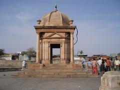 Memorial Well Jhansi