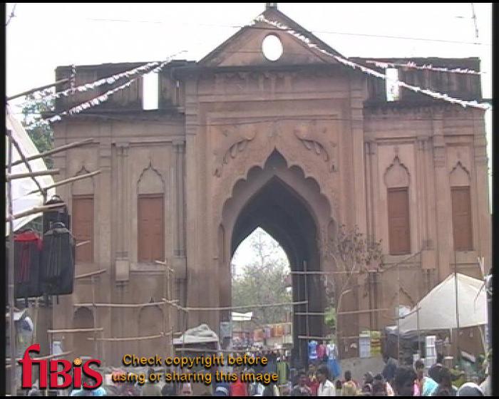 Alambagh Main Gate.jpg