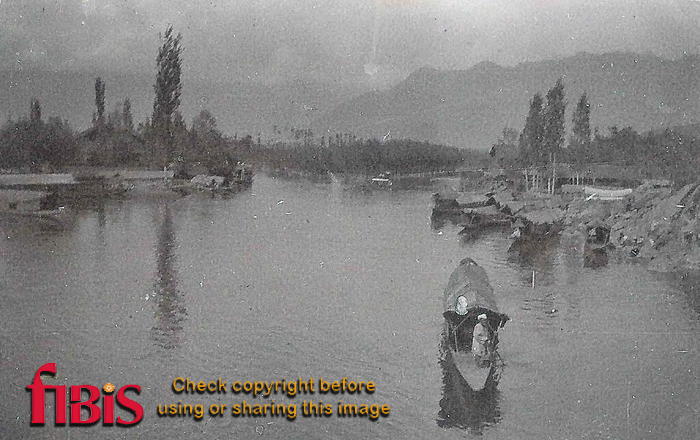 The Jhelum, Srinagar 1920 3.jpg