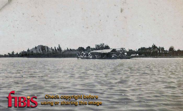 The Jhelum, Srinagar 1920 4.jpg