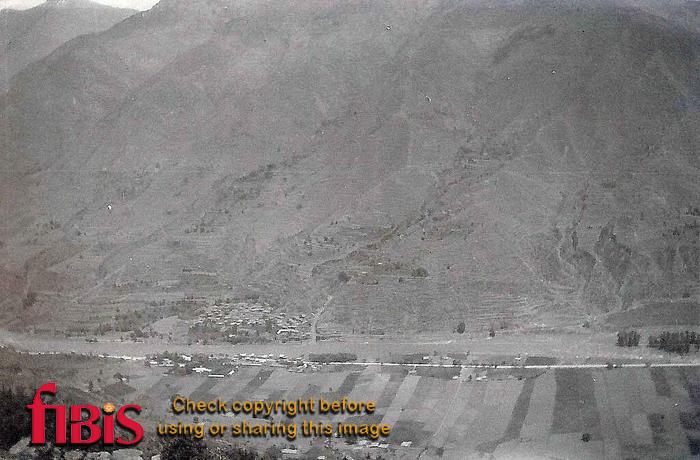View of Ghari, Kashmir 1920.jpg