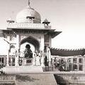 Queen Victoria Monument, Lahore 1937