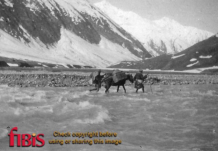 Crossing Snow Streams near Matyan 1924 4.jpg