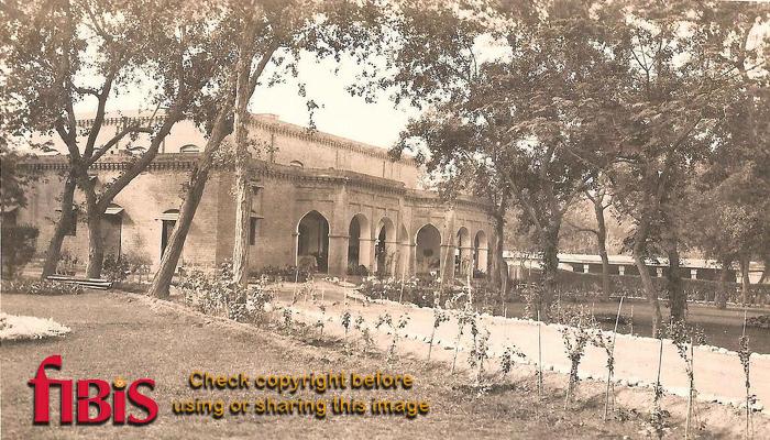 CO's Bungalow Peshawar 1910.jpg
