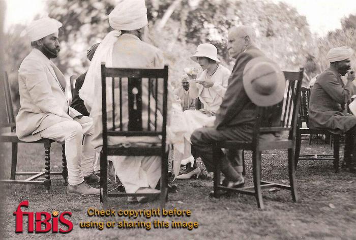 KS Sadulla Khan's tea party Peshawar 1933 3.jpg