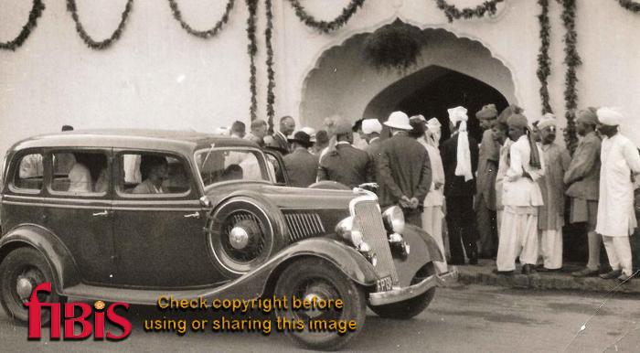 KS Sadulla Khan's tea party Peshawar 1933.jpg
