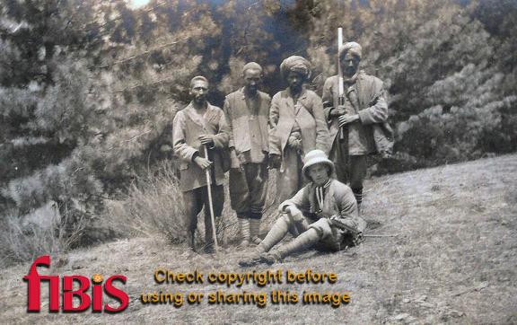 Clark and his Shikari Sind Valley, Kashmir May June 1920