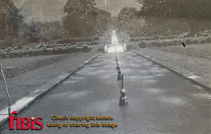 Shalimar Garden, Srinagar, Kashmir 1920 6.jpg