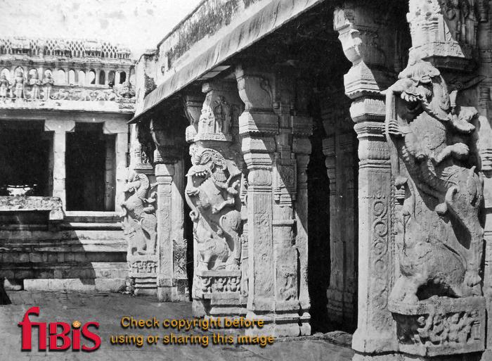 Kudumiyanmalai Temple near Pudukkottai Tamil Nadu.jpg