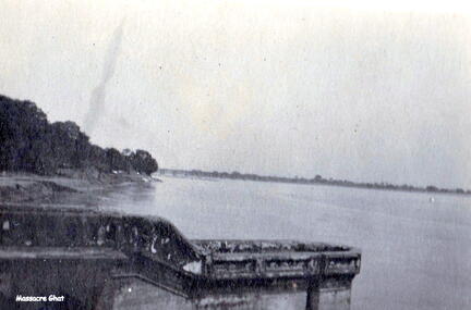 FA1 8 Cawnpore Memorial Gardens Massacre Ghat 1