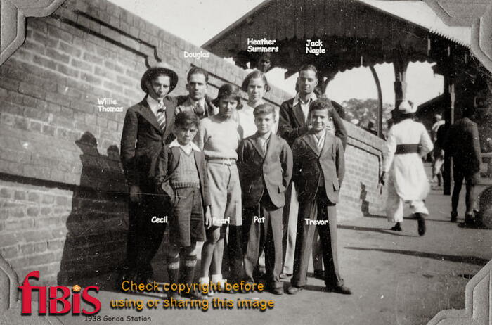 FA2 Gonda Station 2, William Thomas, Jack Nagle, Others 