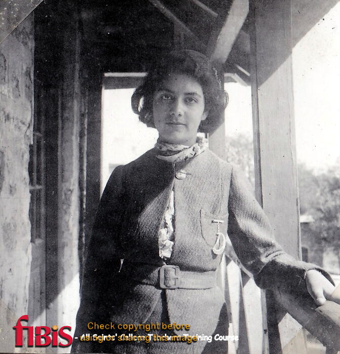 FA6 1940 Doreen - All Saints  College Teachers Training Course